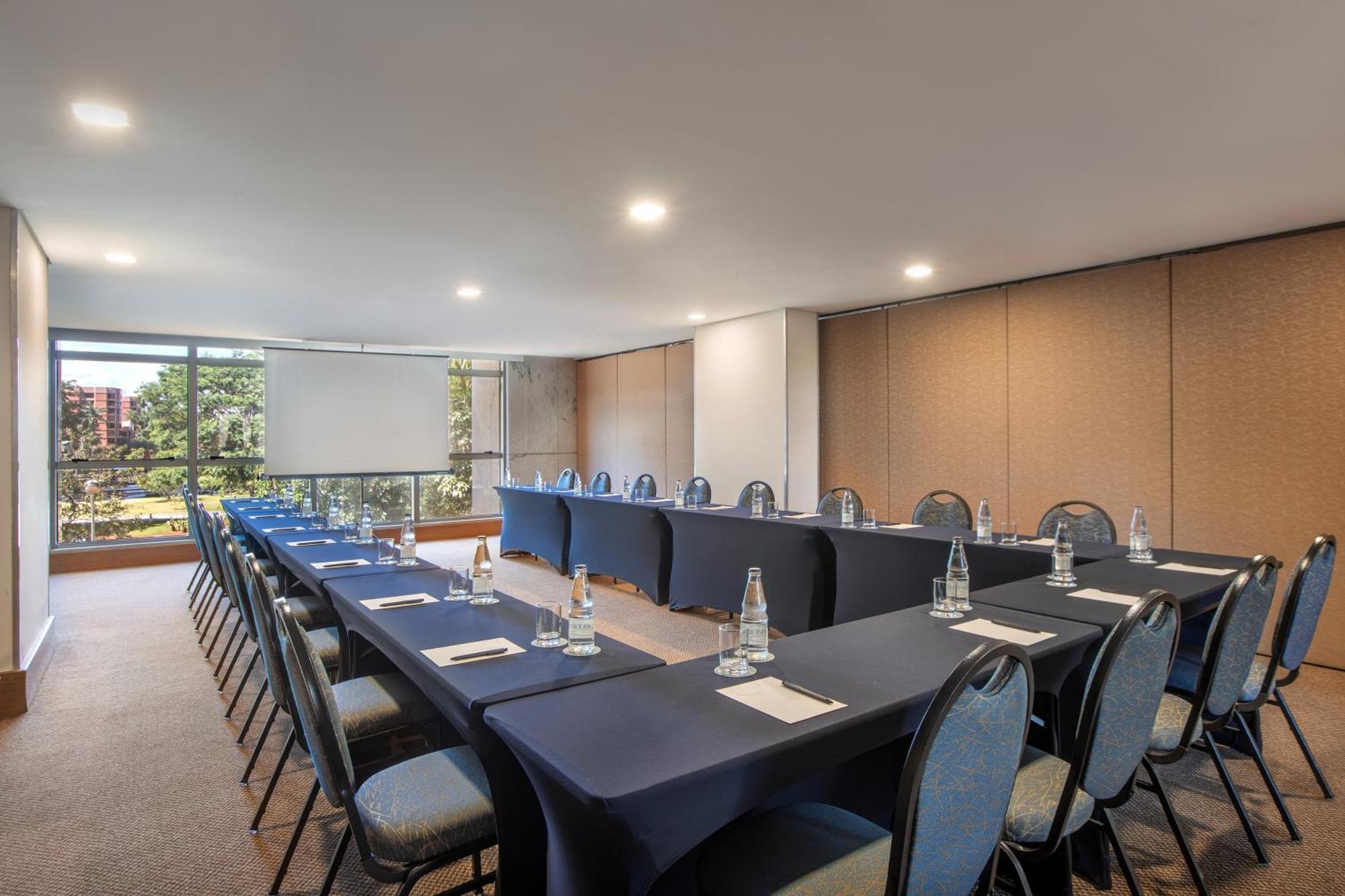 Brasil 21 Suites Affiliated By Melia Μπραζίλια Εξωτερικό φωτογραφία